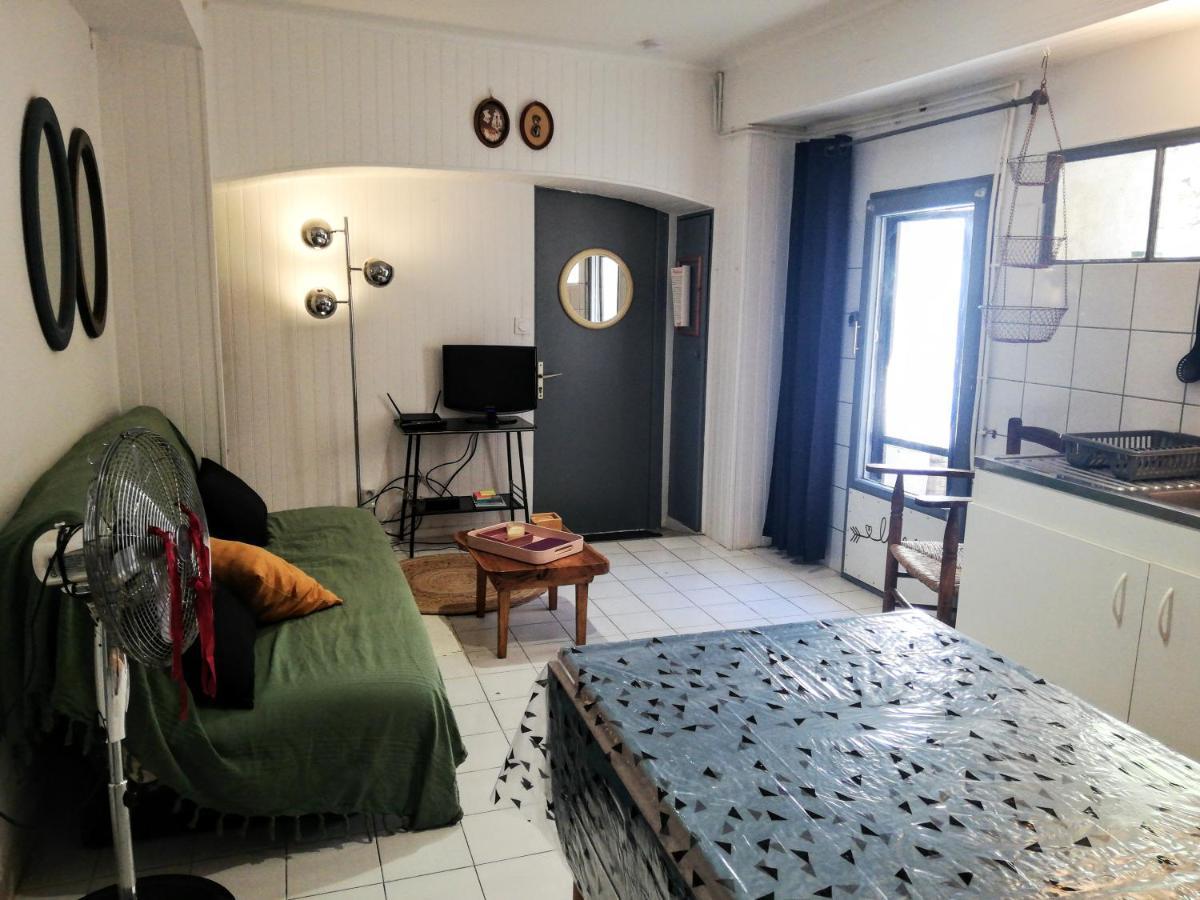 Charmant Appartement En Centre-Ville Medieval Gigean المظهر الخارجي الصورة