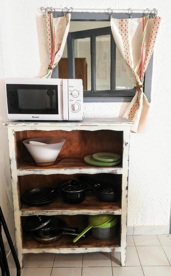 Charmant Appartement En Centre-Ville Medieval Gigean المظهر الخارجي الصورة